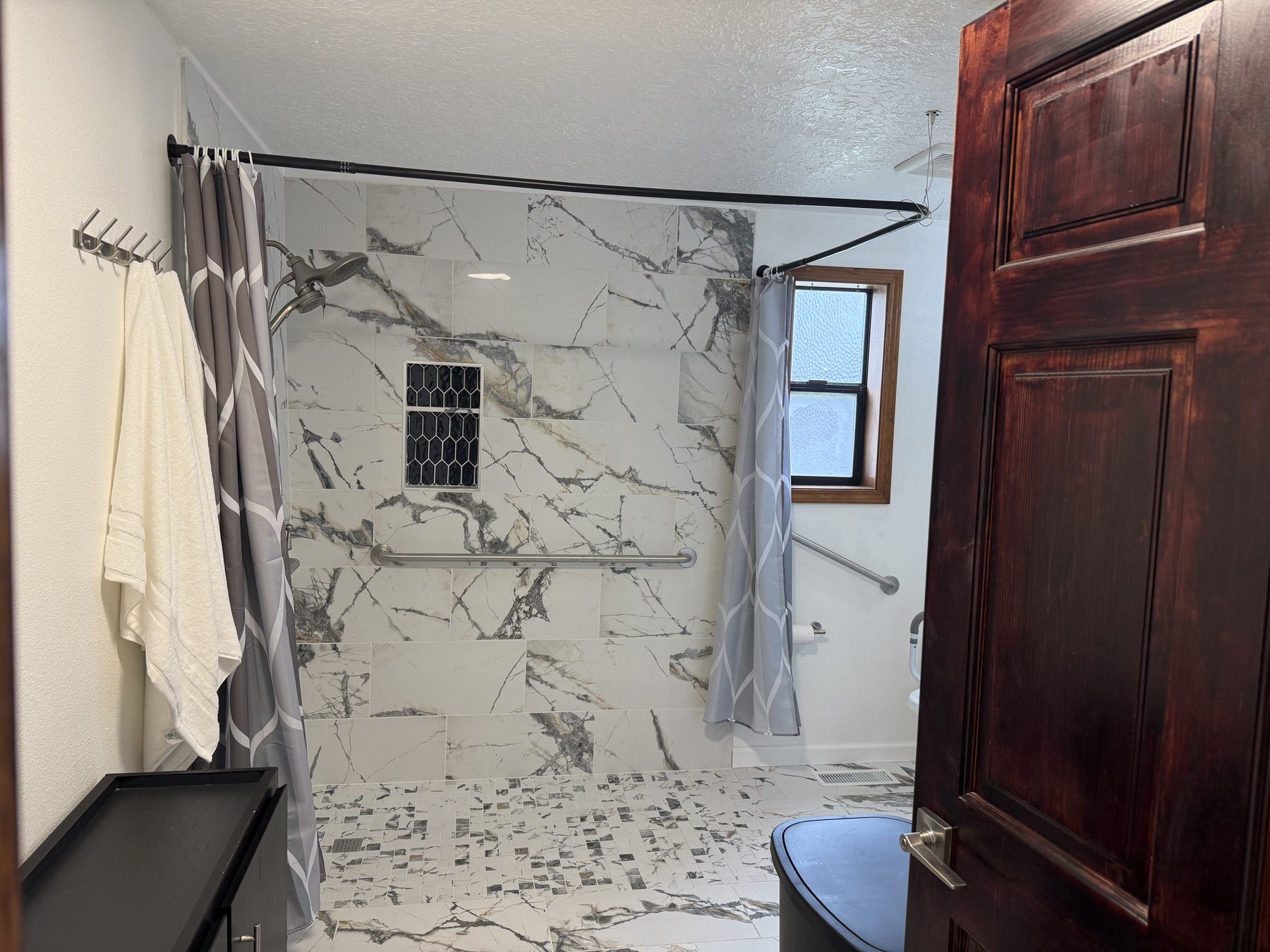 Roll-in shower